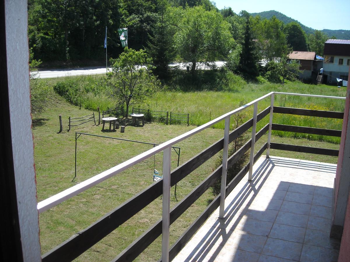 Motel Sretno Good Luck Trnovo Kültér fotó